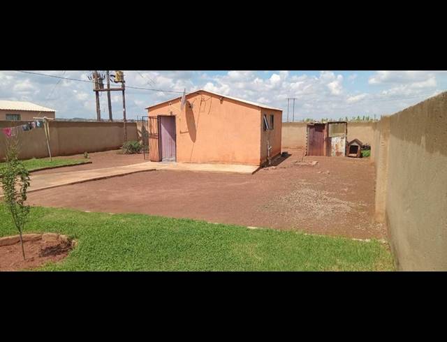 1 BEDROOM HOUSE FOR SALE IN BEVERLEY HILLS